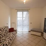 Appartamento Ristrutturato Con Terrazzo Varazze
